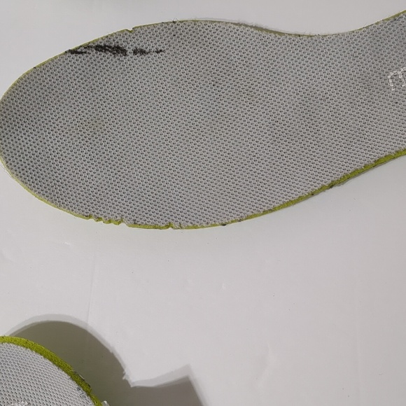 Women’s Nike Renew size 9.5 running shoes white and silver - Picture 12 of 12